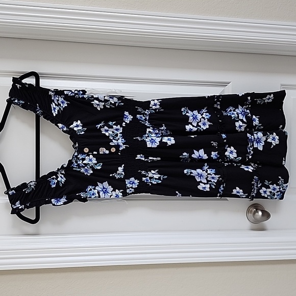 NB Ruffle Dress - Picture 7 of 10